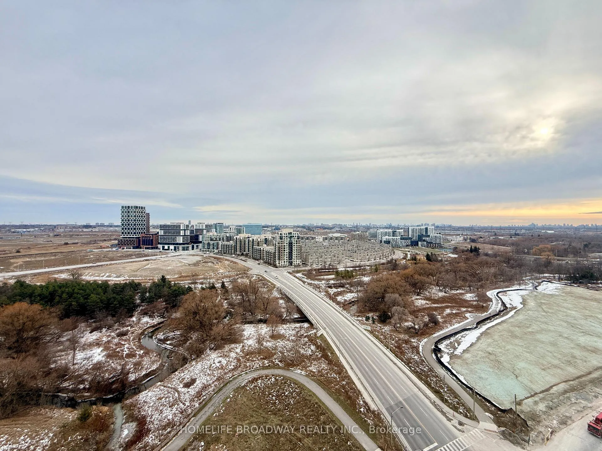 Photo 11 of Unit 2202, 8 Water Walk Drive, Markham, Unionville — HOMEH