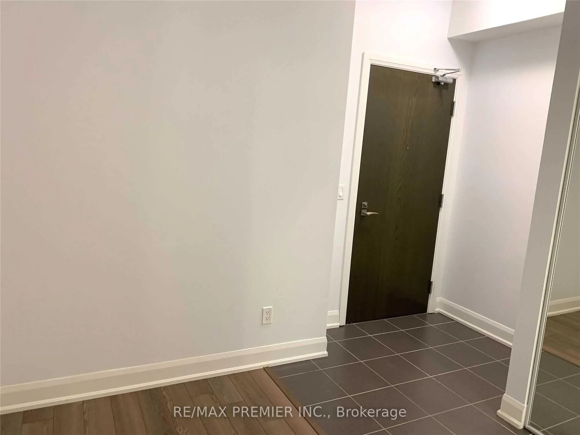 Photo 2 of Unit 1201, 2910 Highway 7 Road W, Vaughan, Concord — HOMEH