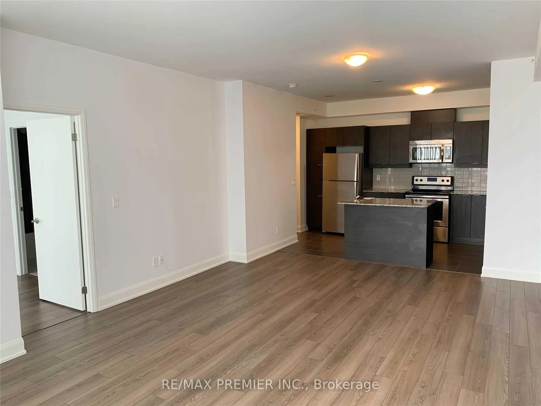 Photo 8 of Unit 1201, 2910 Highway 7 Road W, Vaughan, Concord — HOMEH