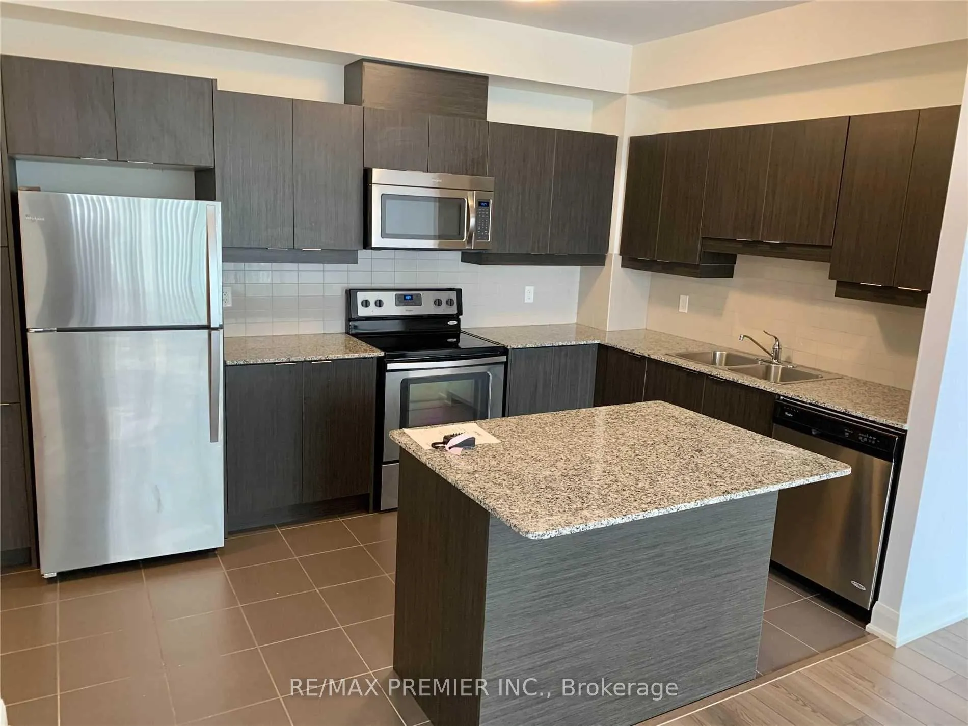 Photo 10 of Unit 1201, 2910 Highway 7 Road W, Vaughan, Concord — HOMEH