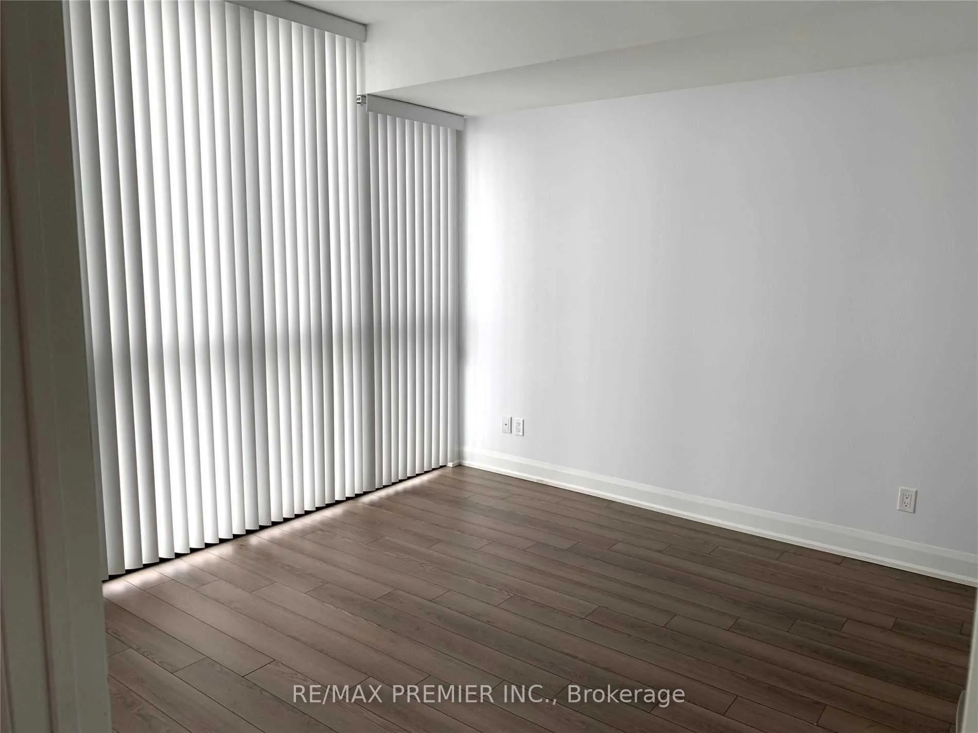 Photo 12 of Unit 1201, 2910 Highway 7 Road W, Vaughan, Concord — HOMEH
