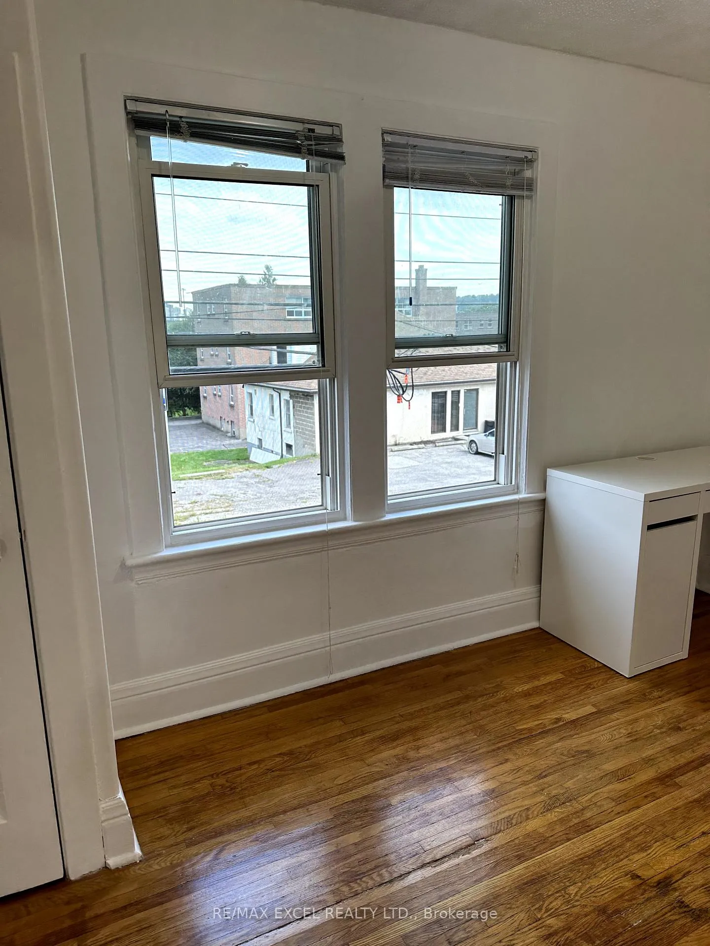 Photo 9 of 9 Macklin Street N, Hamilton, Westdale — HOMEH