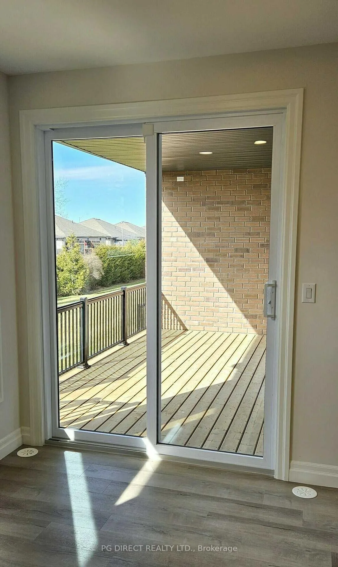 Photo 4 of 10 Cardinal Court, Prince Edward County, Sophiasburg Ward — HOMEH