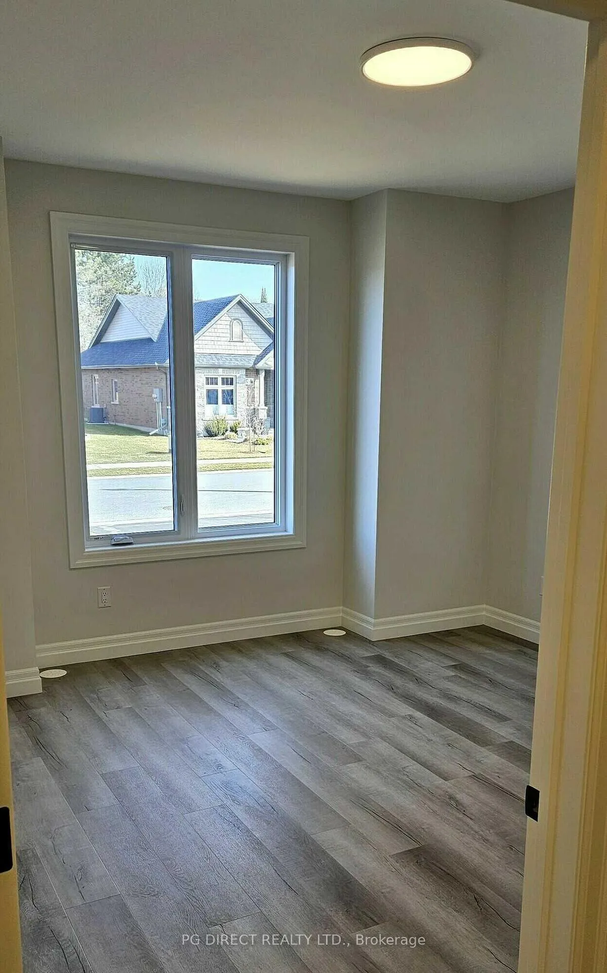 Photo 11 of 10 Cardinal Court, Prince Edward County, Sophiasburg Ward — HOMEH