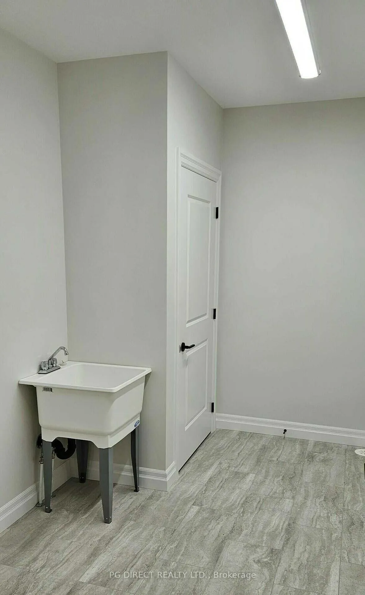 Photo 12 of 10 Cardinal Court, Prince Edward County, Sophiasburg Ward — HOMEH