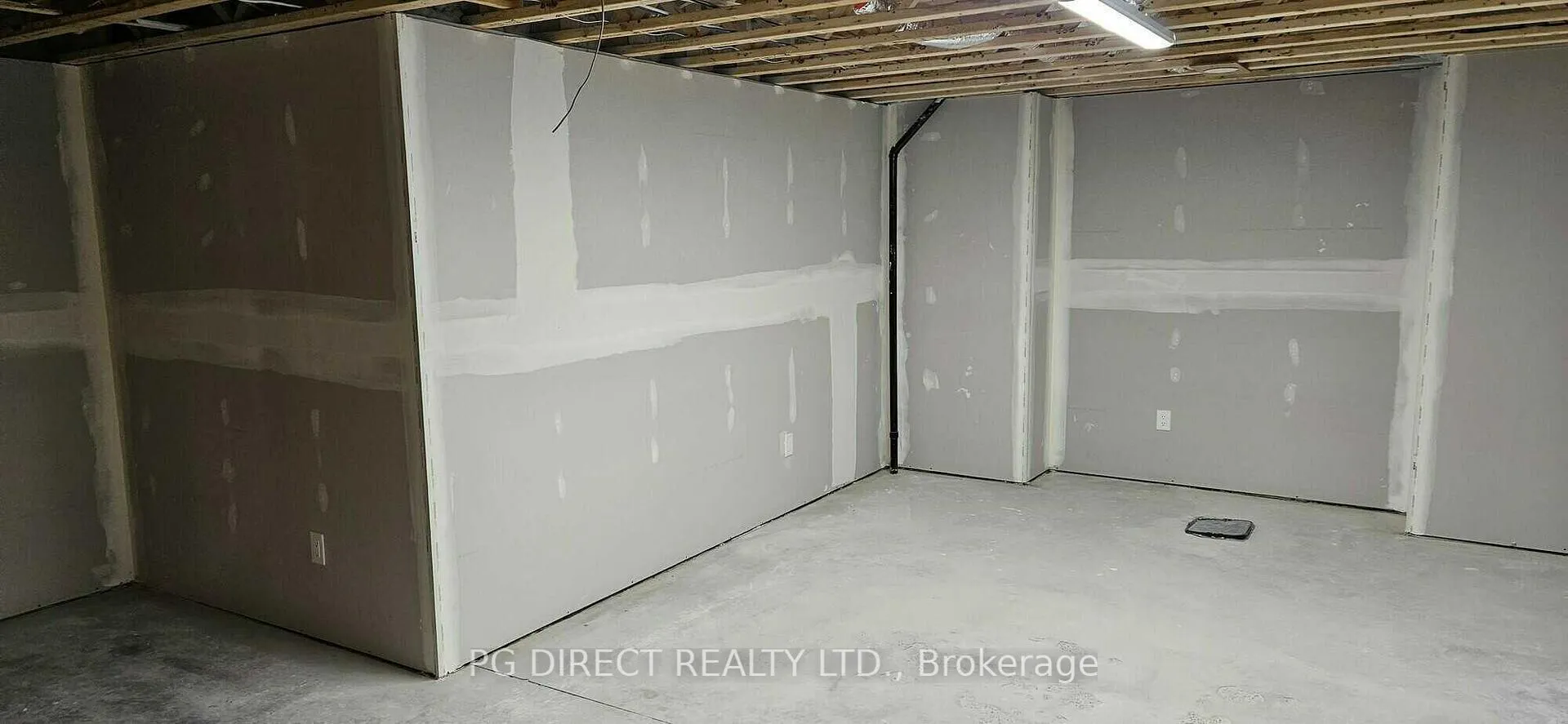 Photo 22 of 10 Cardinal Court, Prince Edward County, Sophiasburg Ward — HOMEH