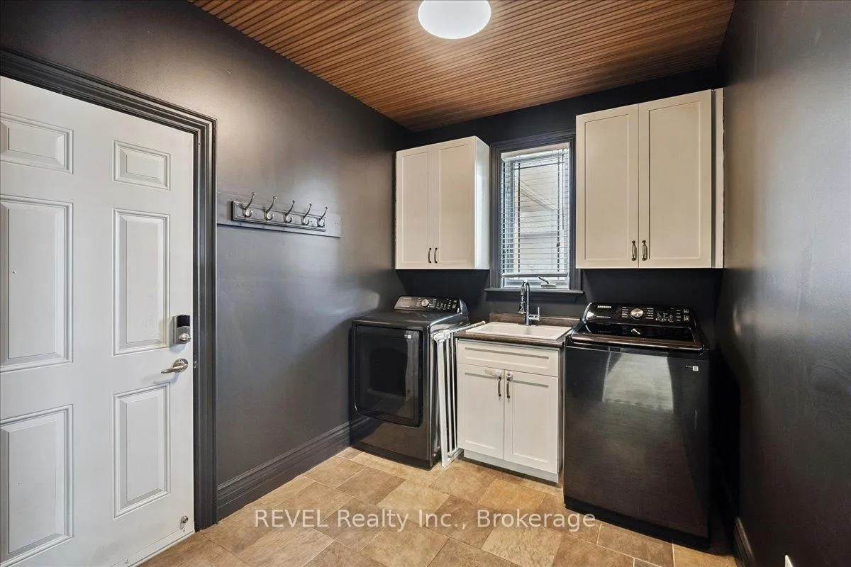 Photo 11 of 1330 Concession 6 Road W, Hamilton, Rural Flamborough — HOMEH