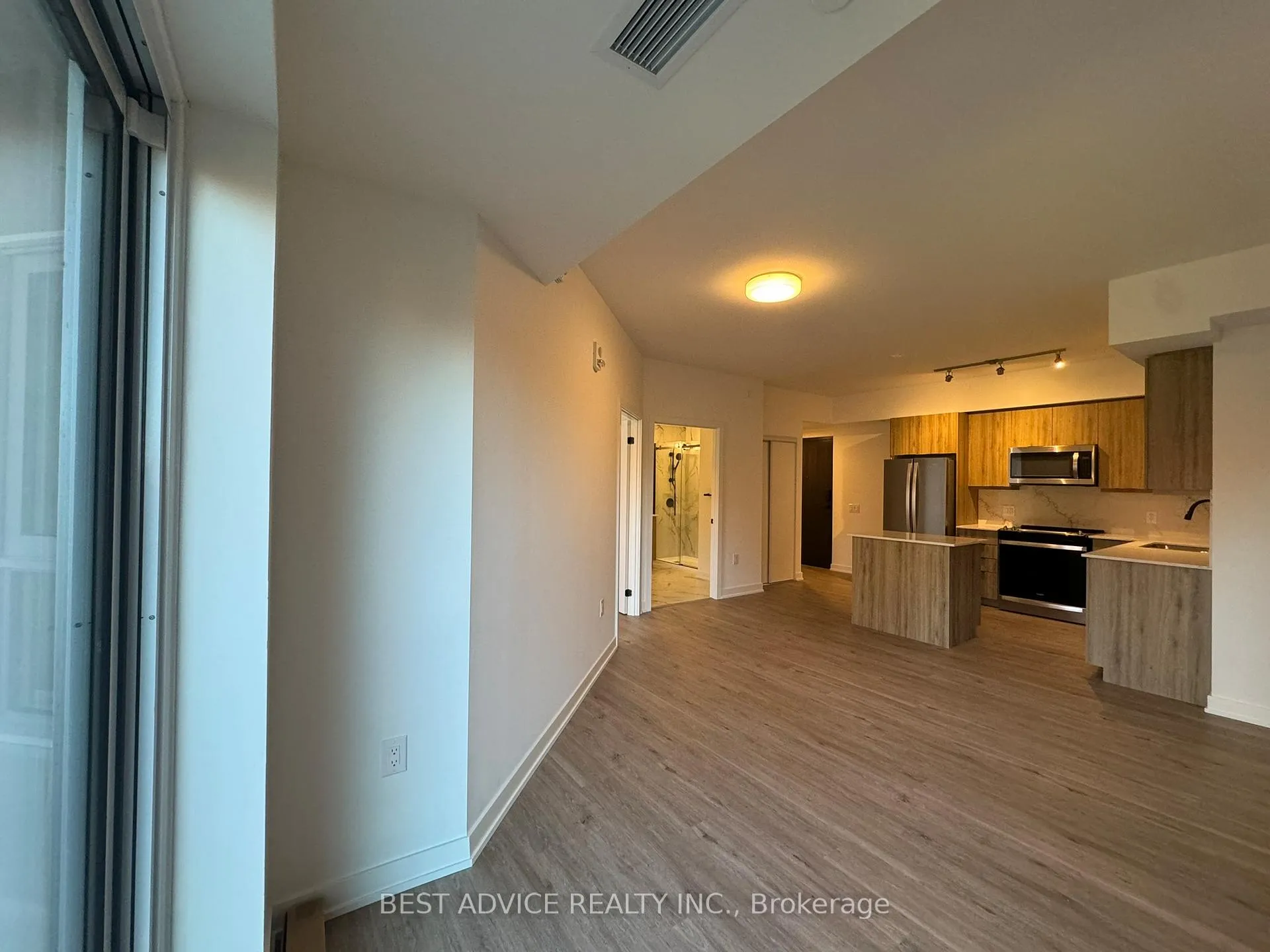 Photo 4 of Unit 307, 56 Lakeside Terrace, Barrie, Little Lake — HOMEH