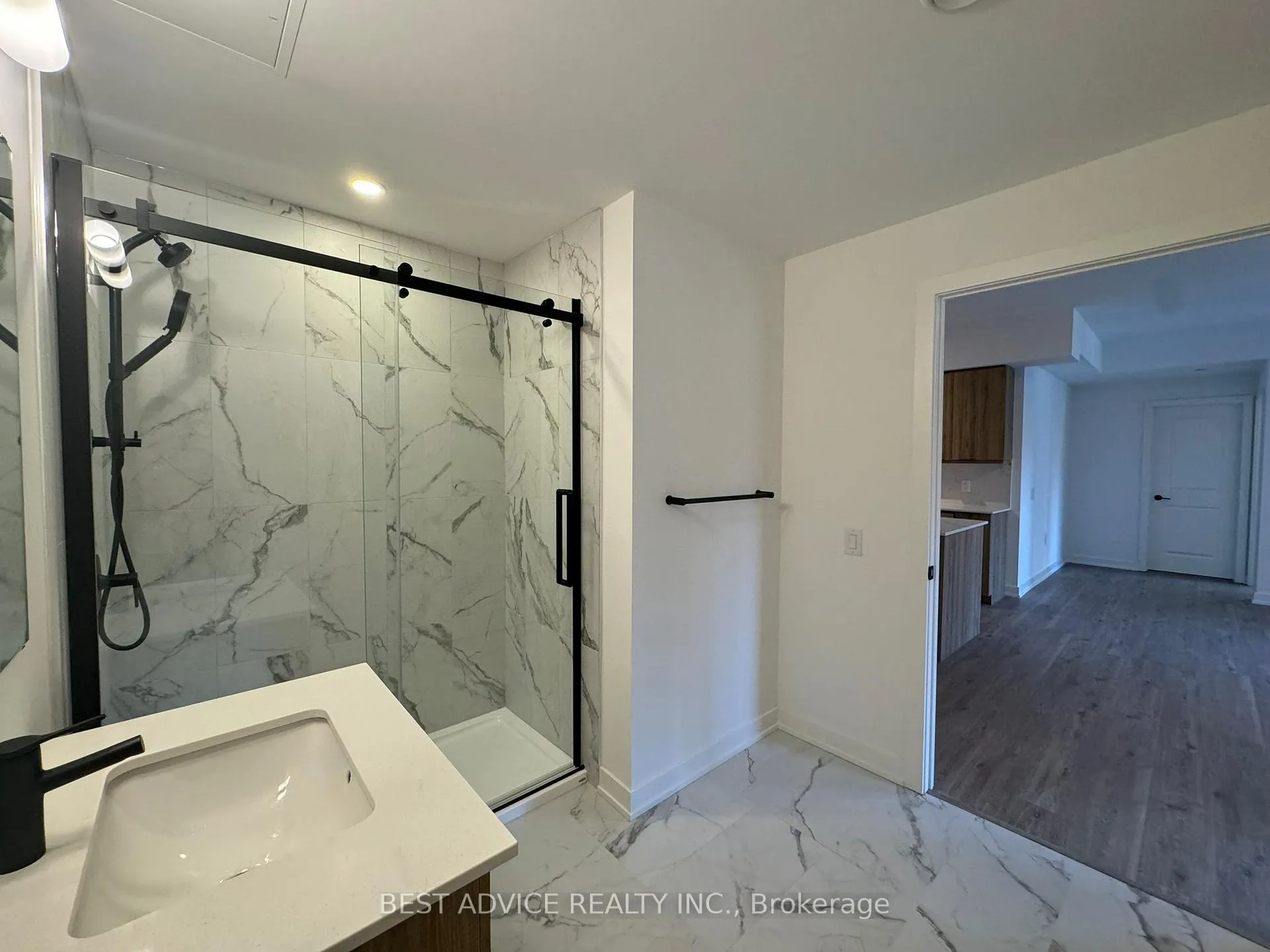 Photo 8 of Unit 307, 56 Lakeside Terrace, Barrie, Little Lake — HOMEH