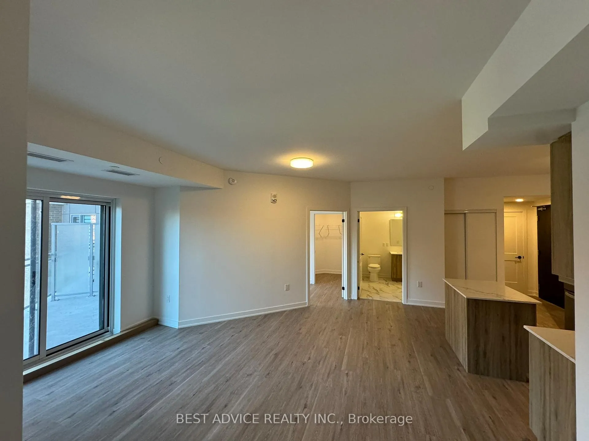 Photo 11 of Unit 307, 56 Lakeside Terrace, Barrie, Little Lake — HOMEH