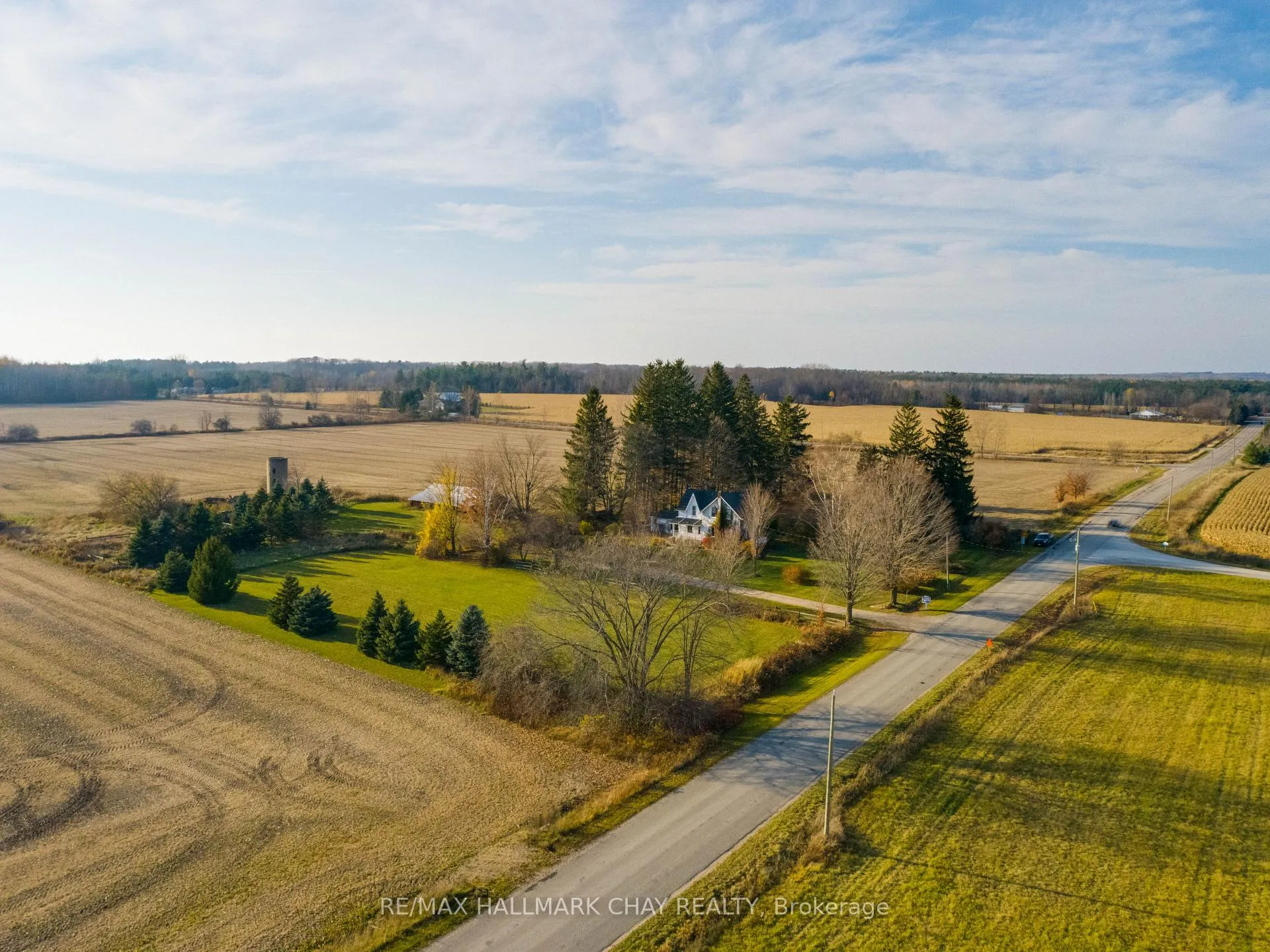 Photo 31 of 700 Baseline Road S, Tiny, Rural Tiny — HOMEH