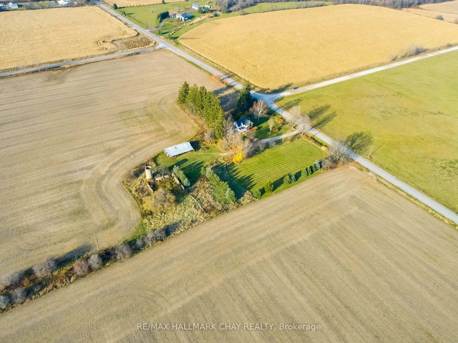 Photo 33 of 700 Baseline Road S, Tiny, Rural Tiny — HOMEH