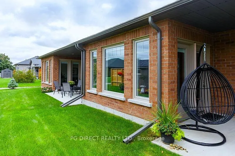 Photo 3 of 30 Beacon Drive, Brighton — HOMEH