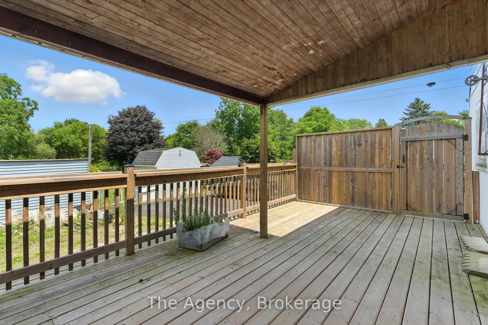 Photo 40 of 80 Mill Street, Welland, Broadway — HOMEH
