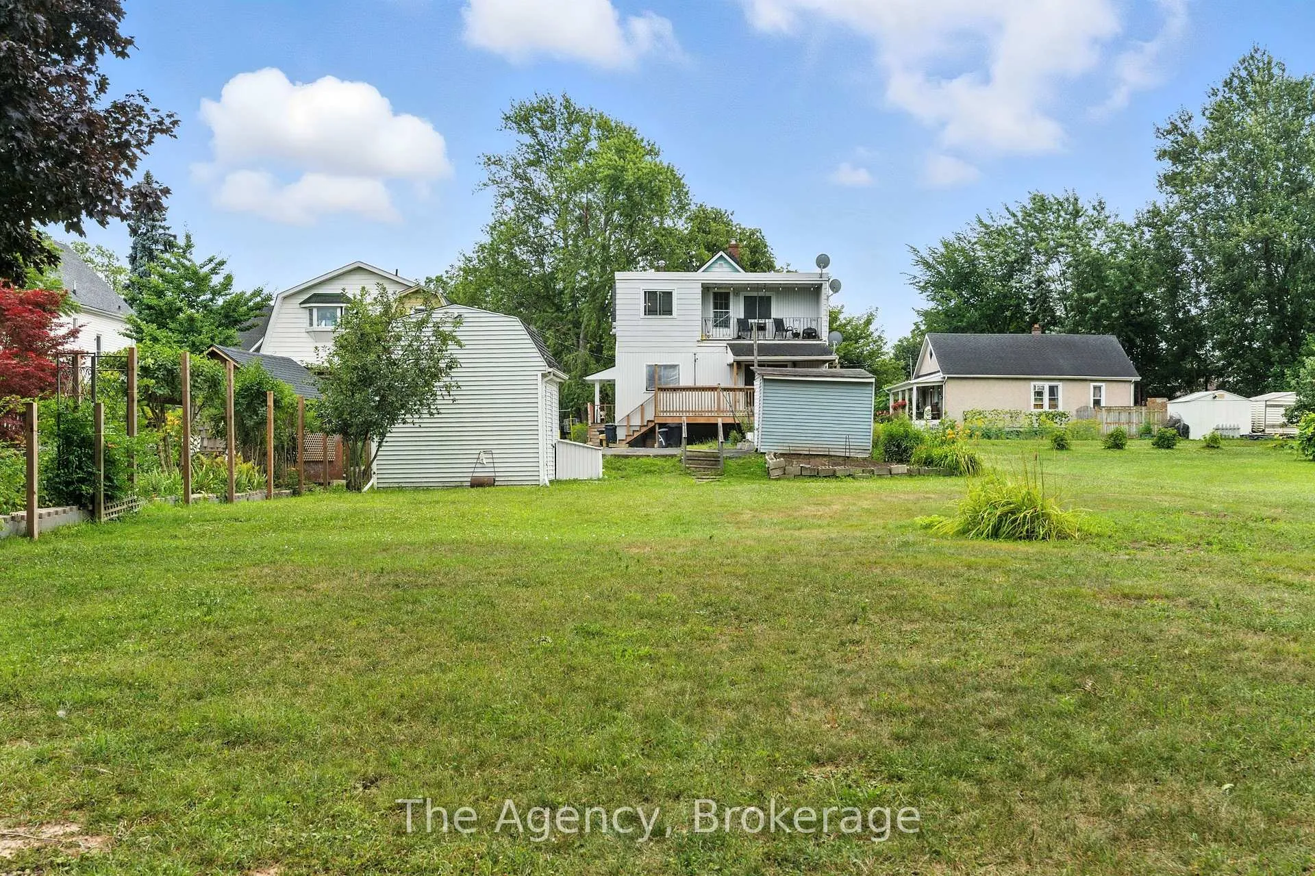 Photo 44 of 80 Mill Street, Welland, Broadway — HOMEH