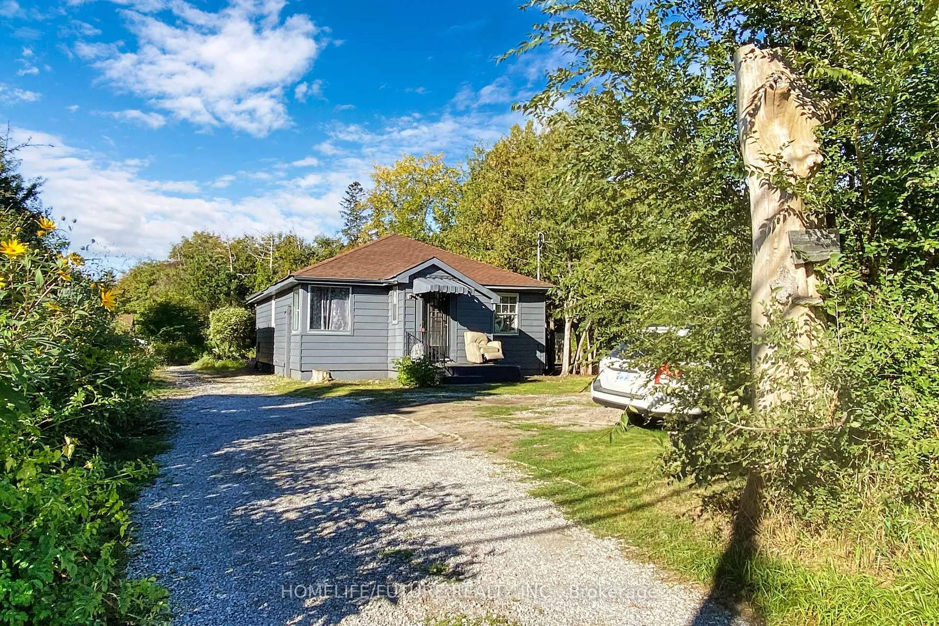 Photo 2 of 1496 Simcoe Street, Oshawa, Samac — HOMEH
