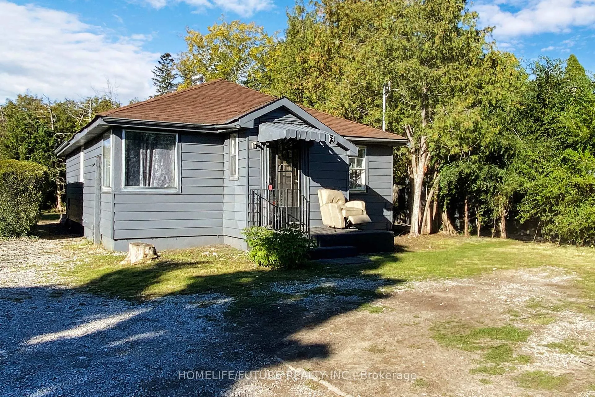Photo 4 of 1496 Simcoe Street, Oshawa, Samac — HOMEH
