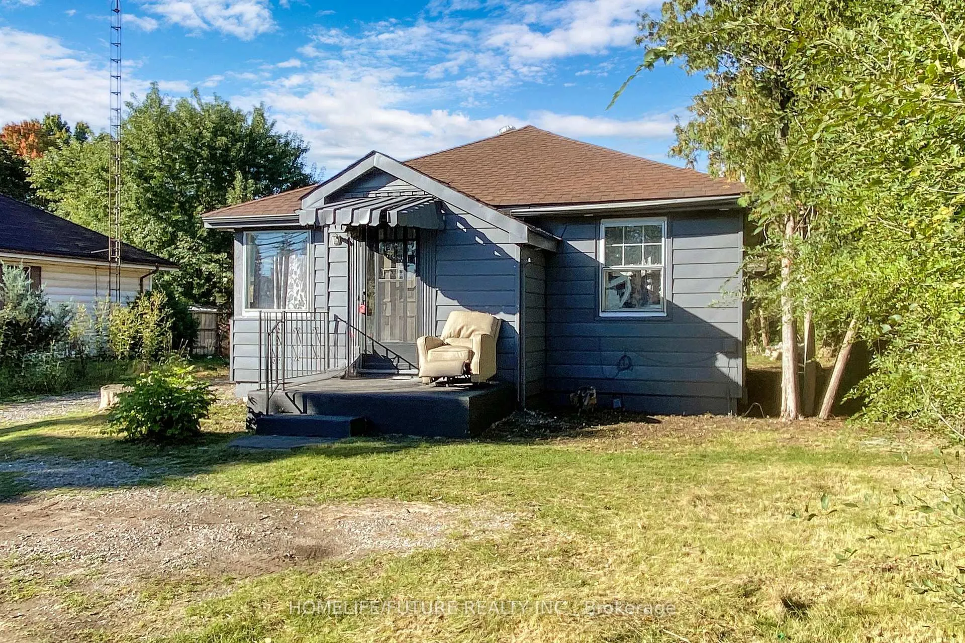 Photo 5 of 1496 Simcoe Street, Oshawa, Samac — HOMEH