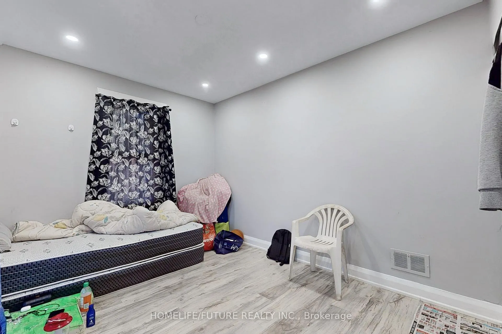 Photo 13 of 1496 Simcoe Street, Oshawa, Samac — HOMEH