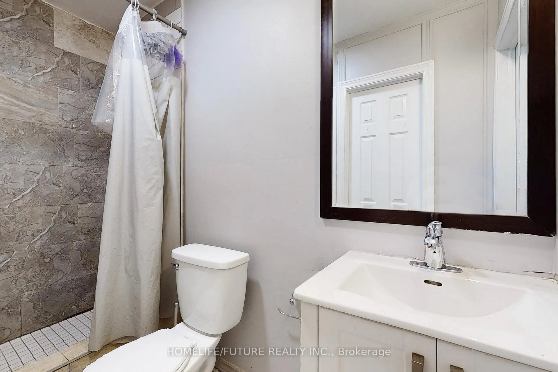 Photo 24 of 1496 Simcoe Street, Oshawa, Samac — HOMEH