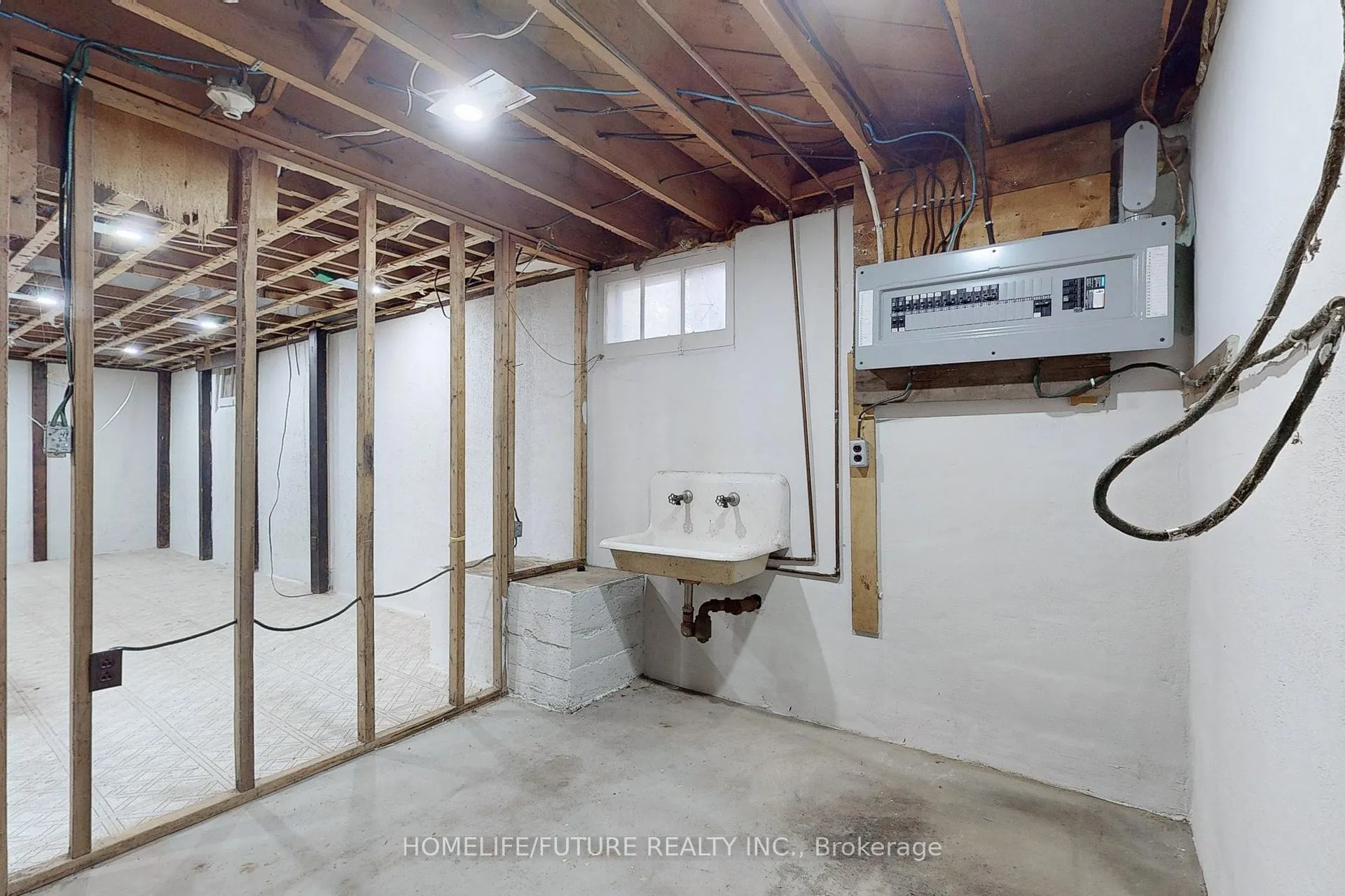 Photo 33 of 1496 Simcoe Street, Oshawa, Samac — HOMEH