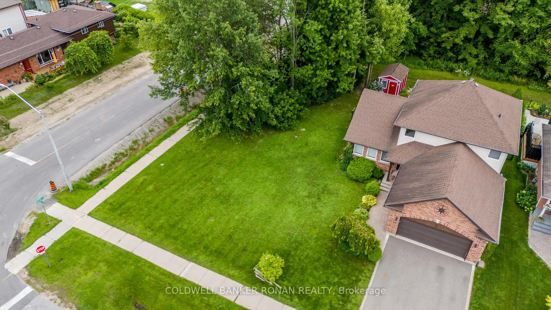 Photo 10 of 285 Centre Street, New Tecumseth, Beeton — HOMEH