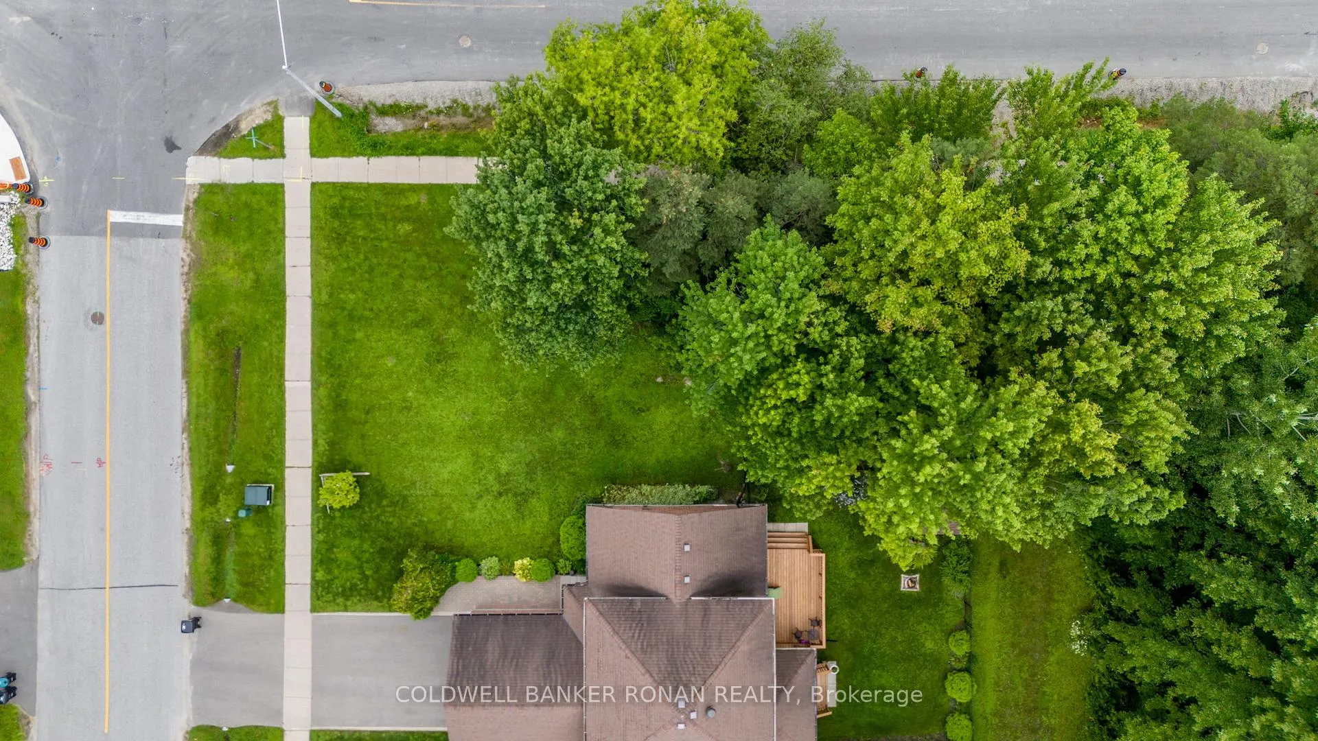 Photo 19 of 285 Centre Street, New Tecumseth, Beeton — HOMEH