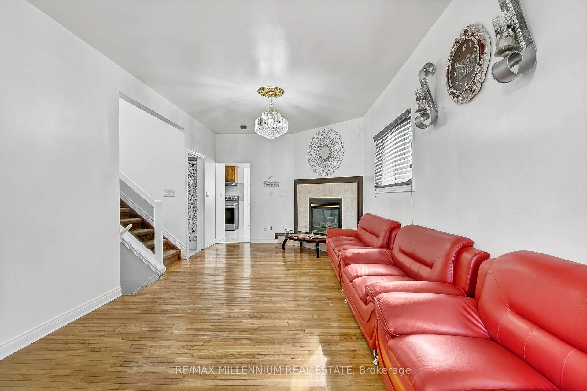 Photo 3 of 1725 Highland Avenue, Windsor — HOMEH