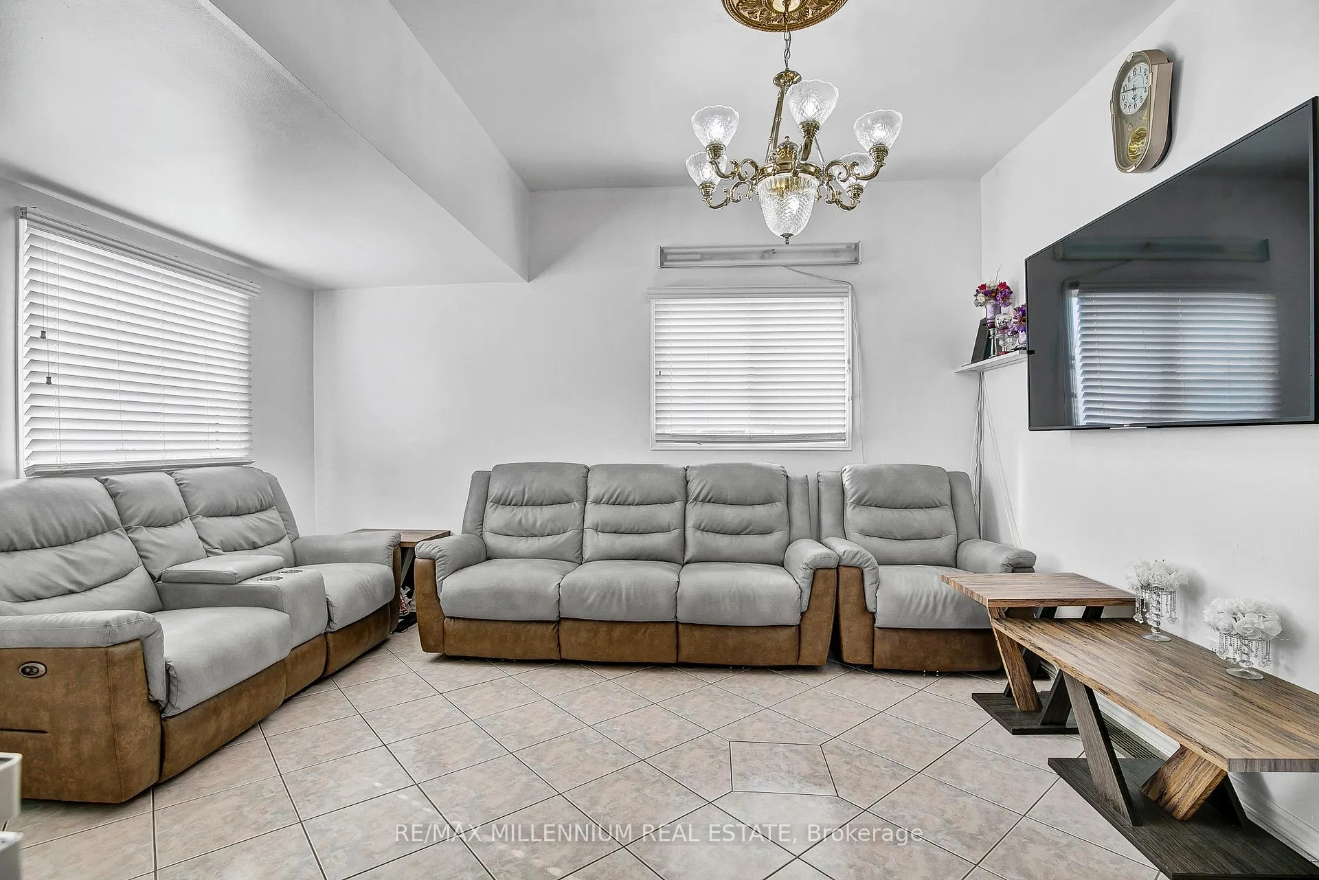Photo 7 of 1725 Highland Avenue, Windsor — HOMEH