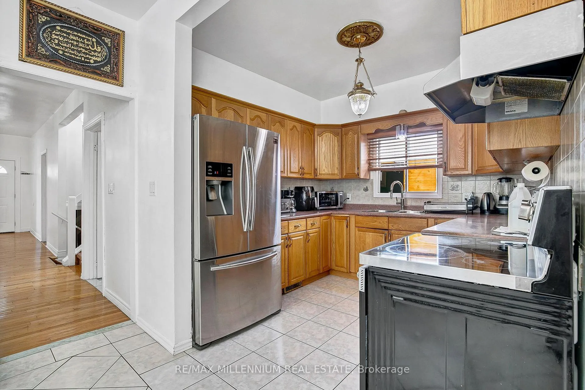 Photo 10 of 1725 Highland Avenue, Windsor — HOMEH