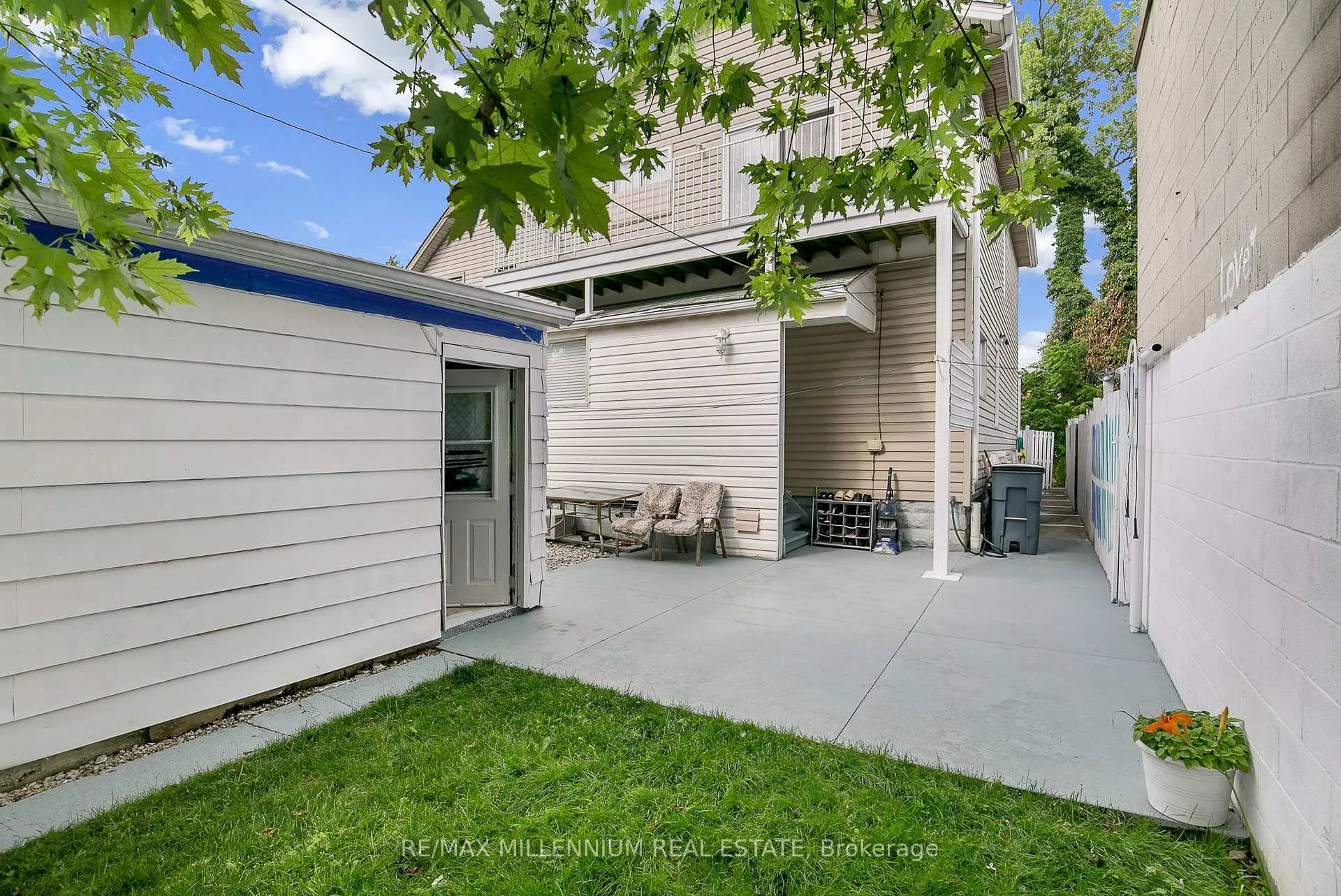 Photo 27 of 1725 Highland Avenue, Windsor — HOMEH