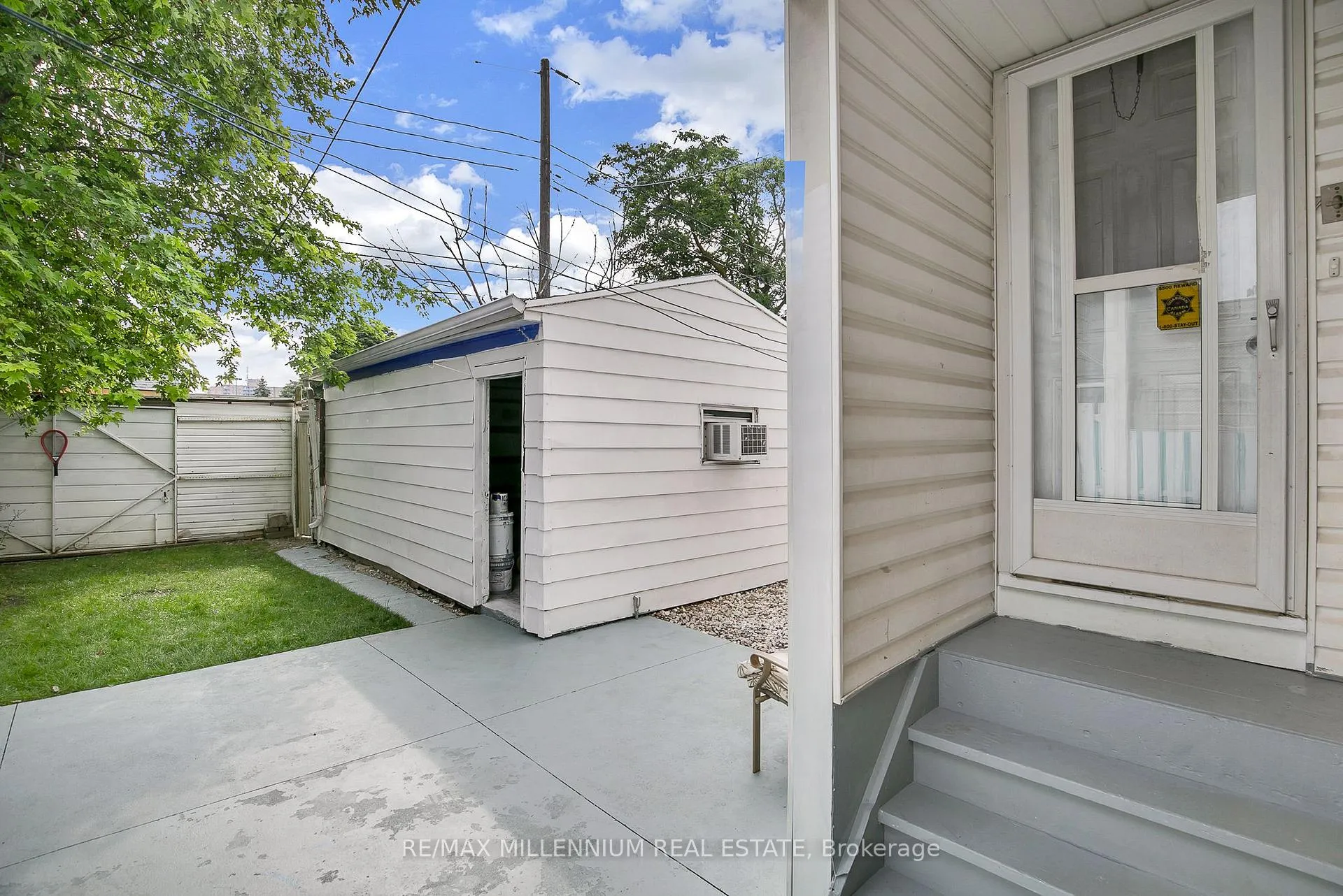 Photo 28 of 1725 Highland Avenue, Windsor — HOMEH