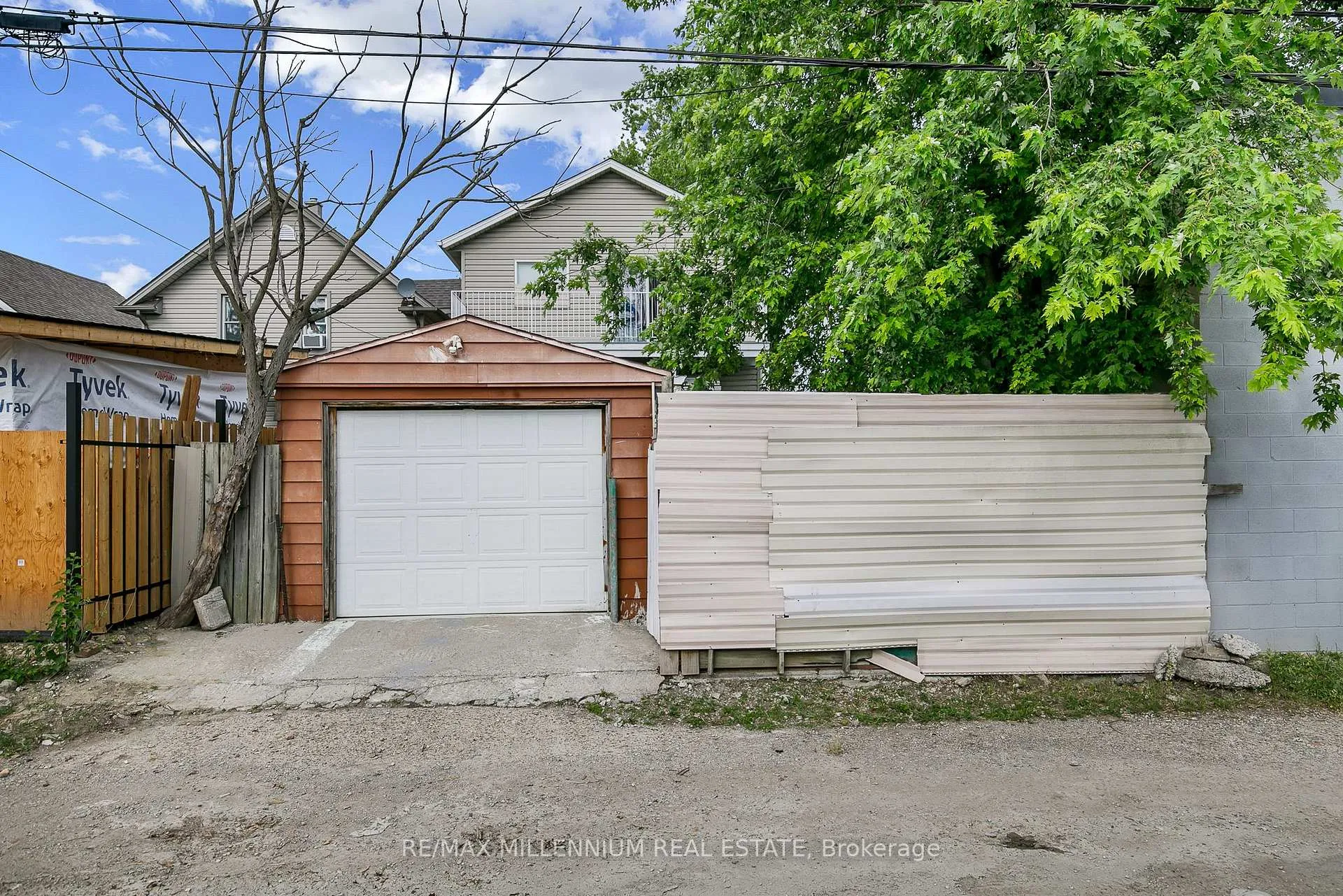 Photo 29 of 1725 Highland Avenue, Windsor — HOMEH