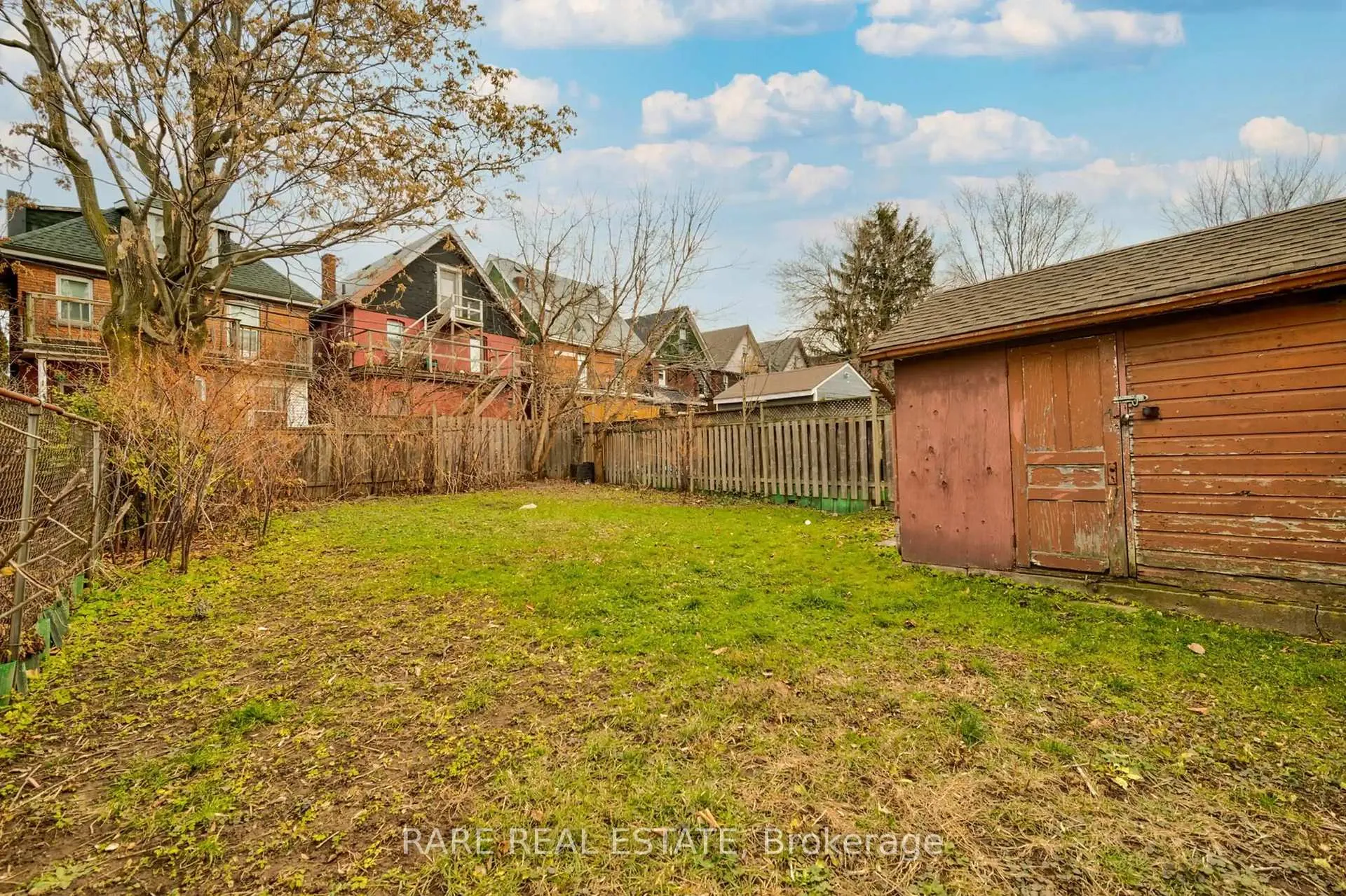 Photo 16 of 26 Fairleigh Avenue N, Hamilton, Gibson — HOMEH