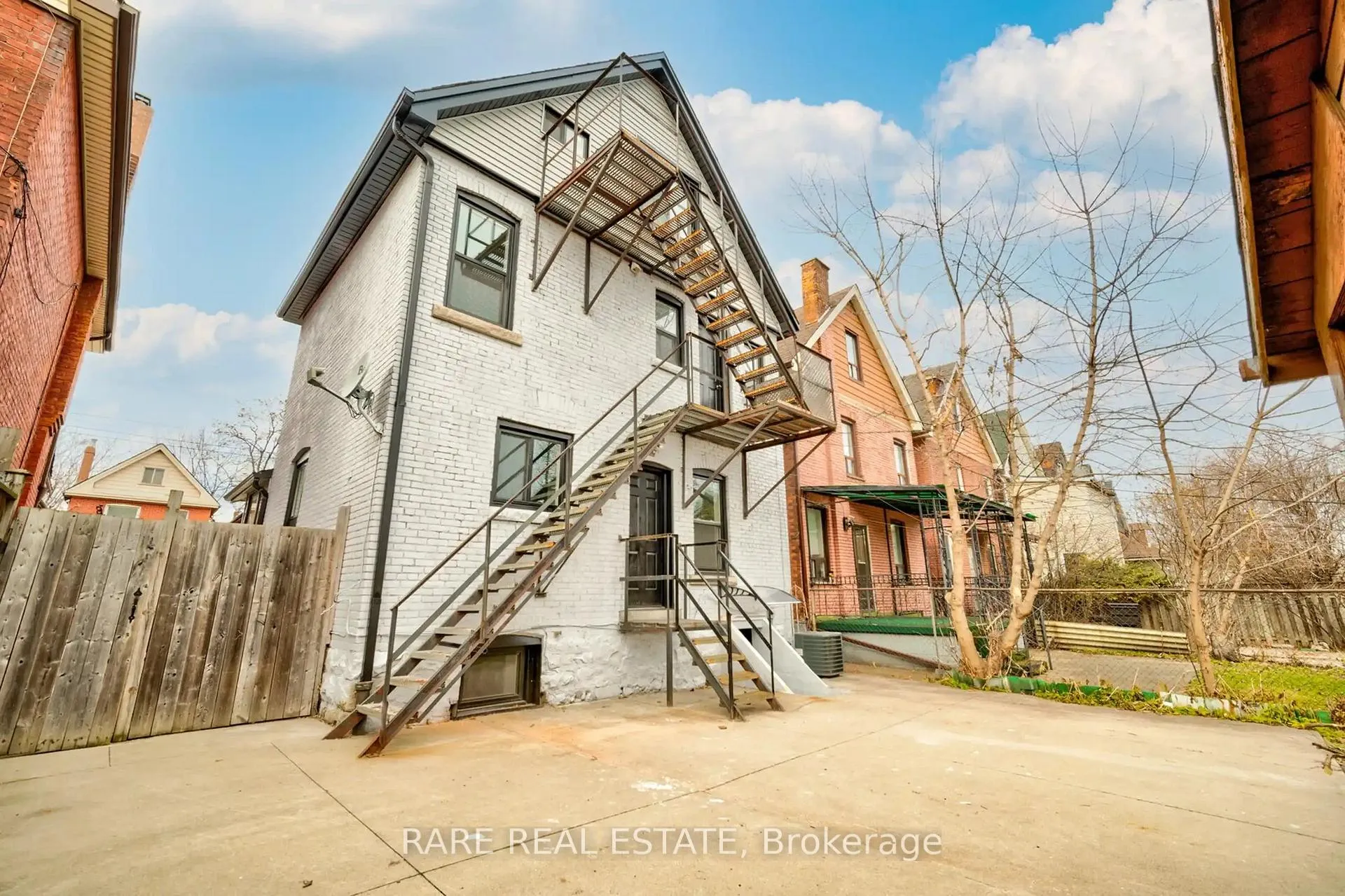 Photo 19 of 26 Fairleigh Avenue N, Hamilton, Gibson — HOMEH