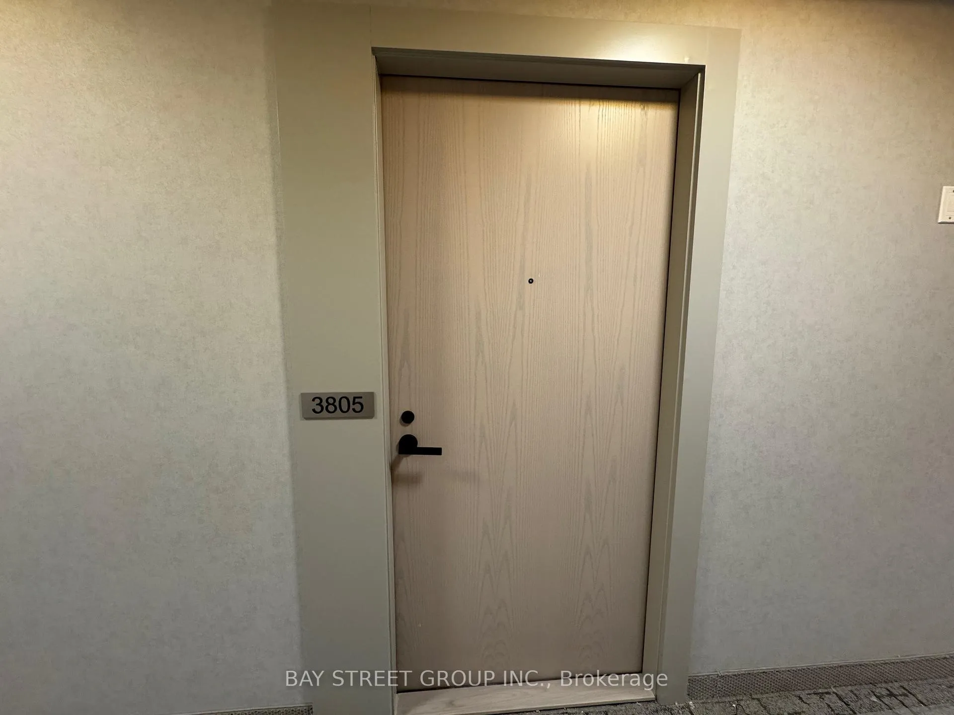 Photo 3 of Unit 3805, 8 Interchange Way, Vaughan, Vaughan Corporate Centre — HOMEH