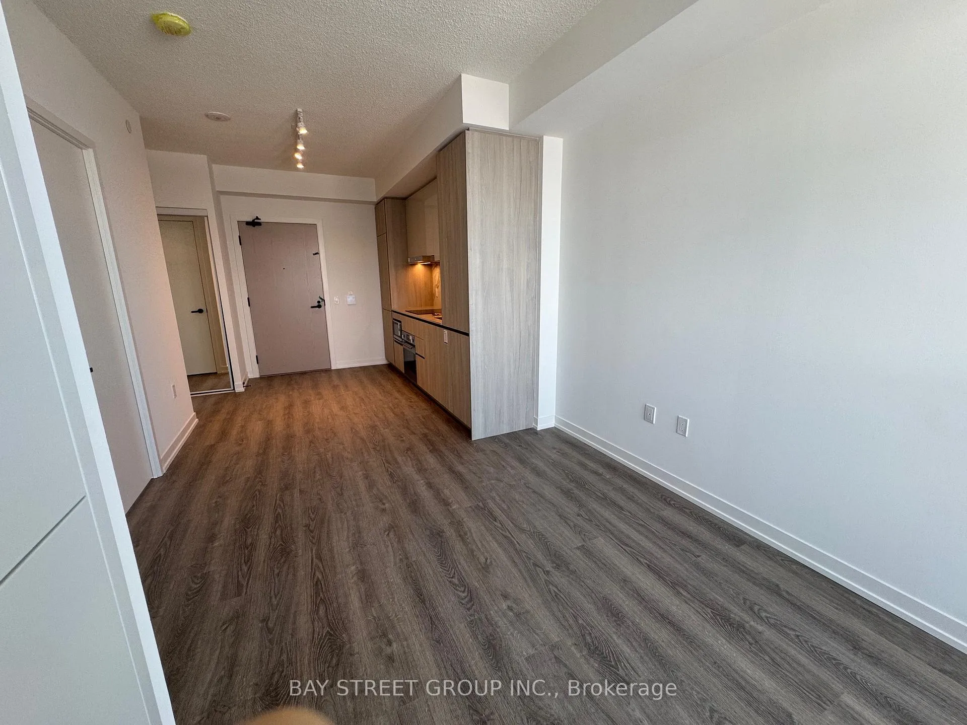 Photo 6 of Unit 3805, 8 Interchange Way, Vaughan, Vaughan Corporate Centre — HOMEH