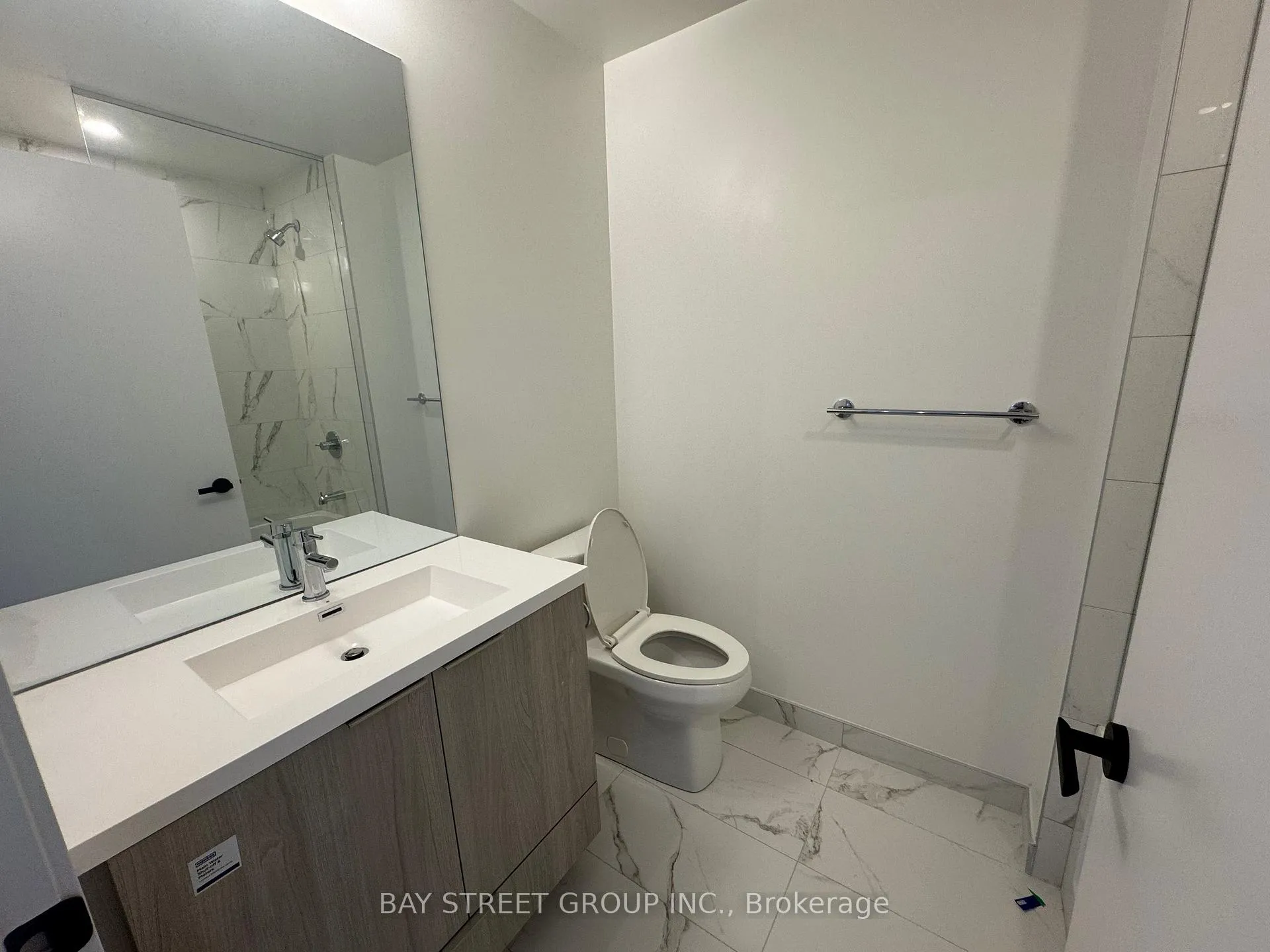 Photo 8 of Unit 3805, 8 Interchange Way, Vaughan, Vaughan Corporate Centre — HOMEH