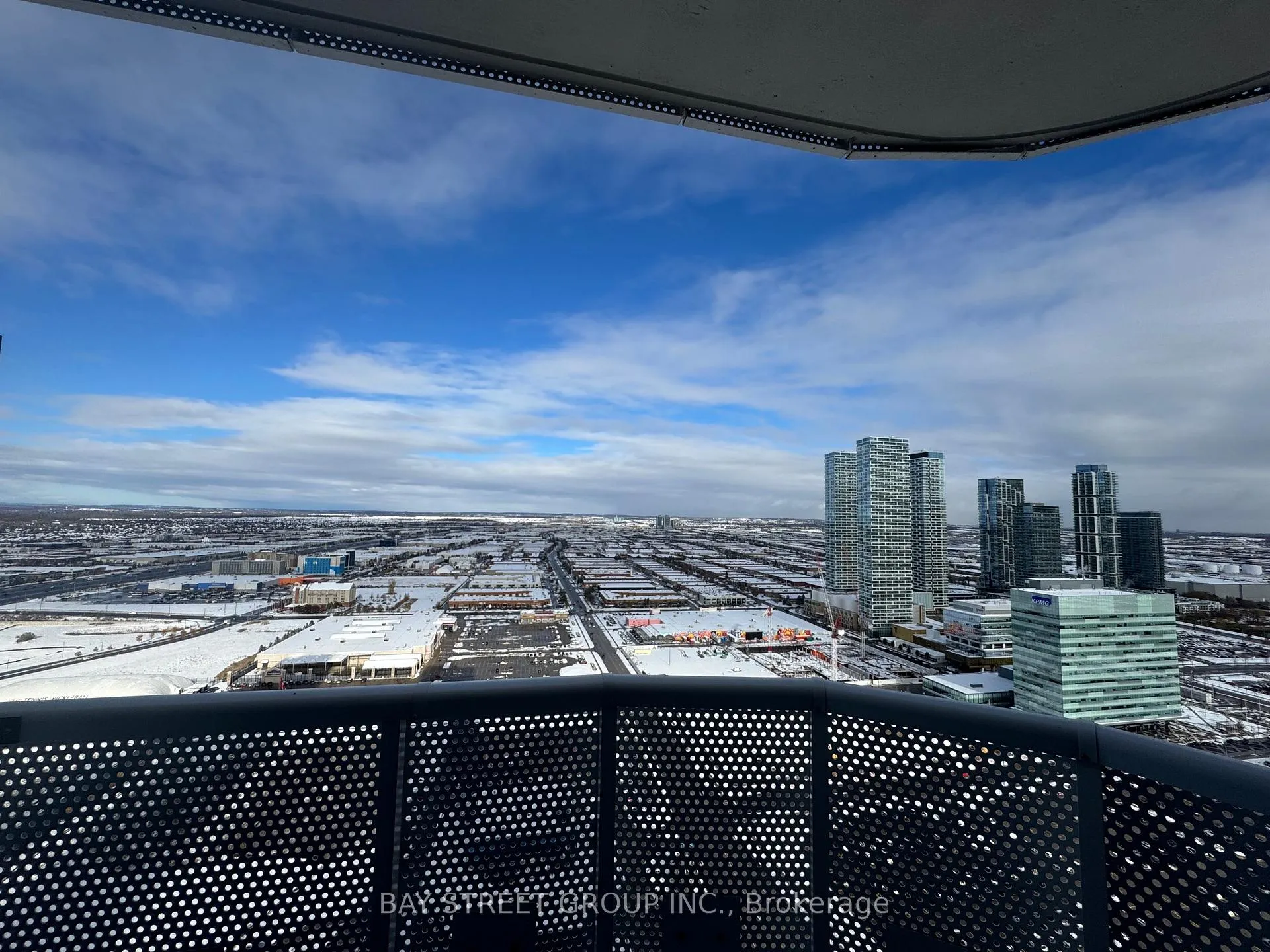 Photo 10 of Unit 3805, 8 Interchange Way, Vaughan, Vaughan Corporate Centre — HOMEH