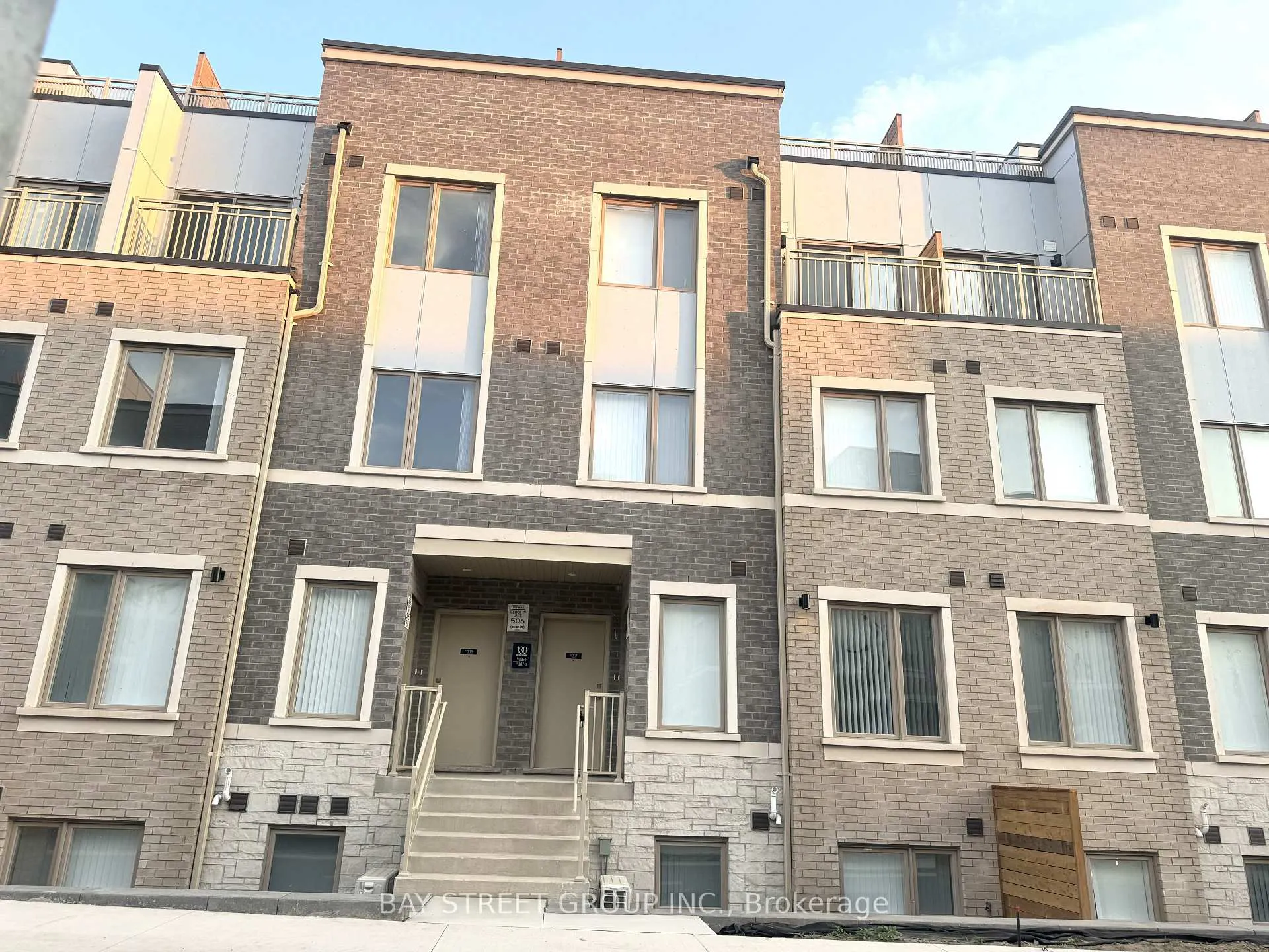 Photo 1 of Unit TH307, 130 Honeycrisp Crescent, Vaughan, Vaughan Corporate Centre — HOMEH
