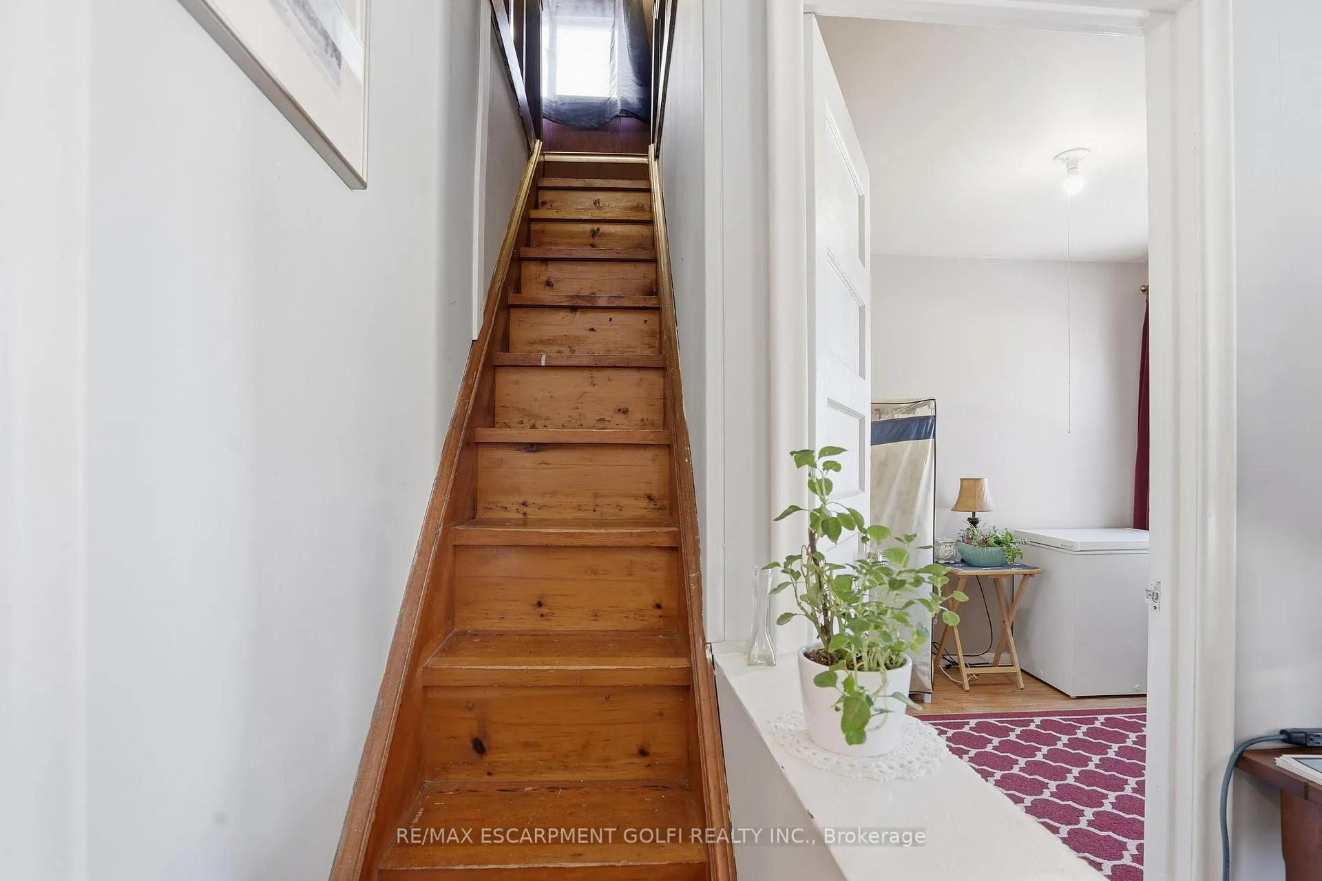 Photo 15 of 373 Simpson Avenue, Welland, Lincoln/Crowland — HOMEH