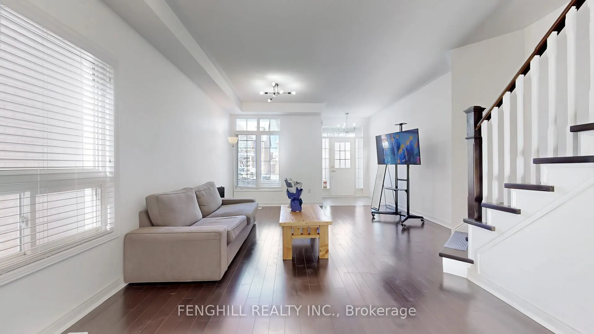 Photo 4 of 231 Bur Oak Avenue, Markham, Berczy — HOMEH