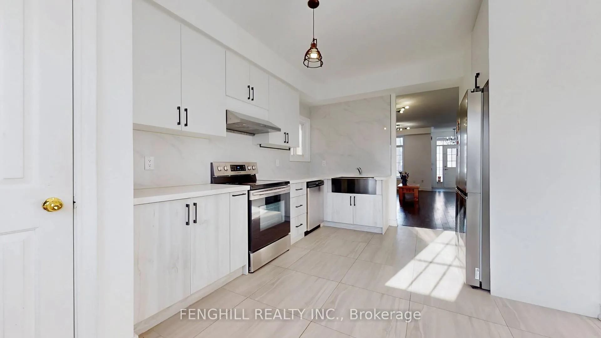 Photo 11 of 231 Bur Oak Avenue, Markham, Berczy — HOMEH