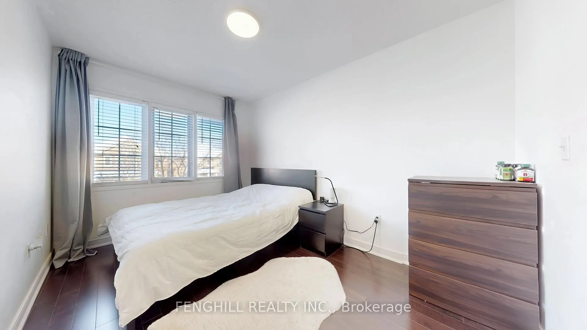 Photo 15 of 231 Bur Oak Avenue, Markham, Berczy — HOMEH