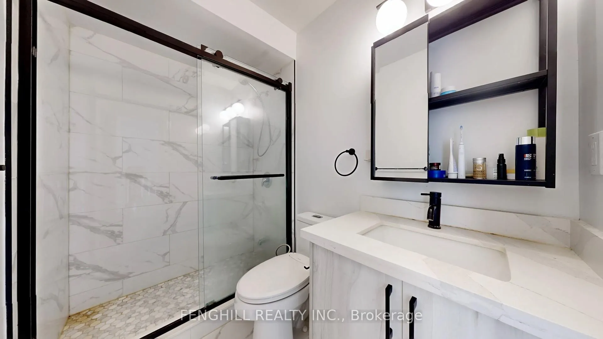 Photo 23 of 231 Bur Oak Avenue, Markham, Berczy — HOMEH