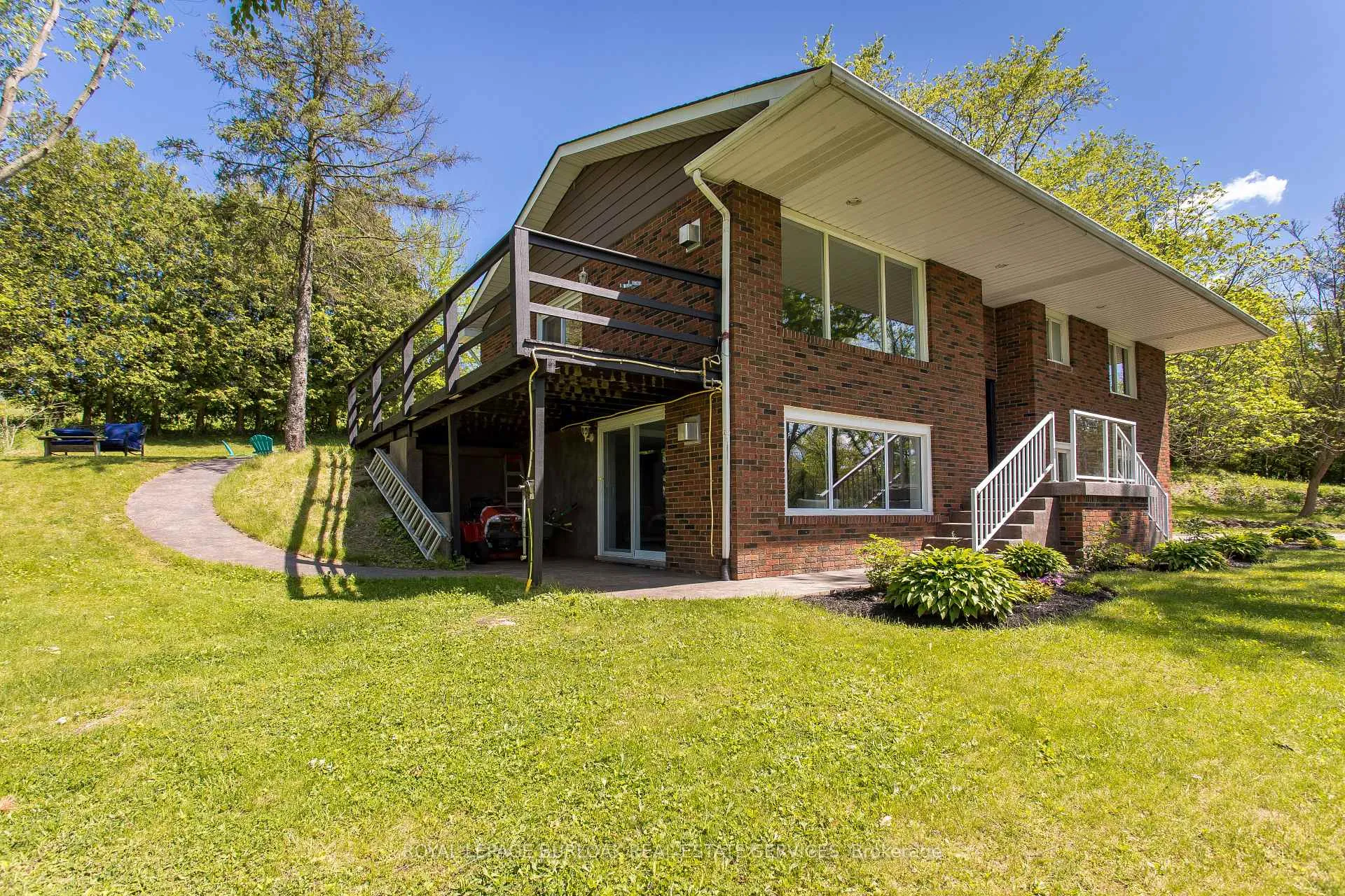 Photo 6 of 1119 Concession 8 Road W, Hamilton, Rural Flamborough — HOMEH