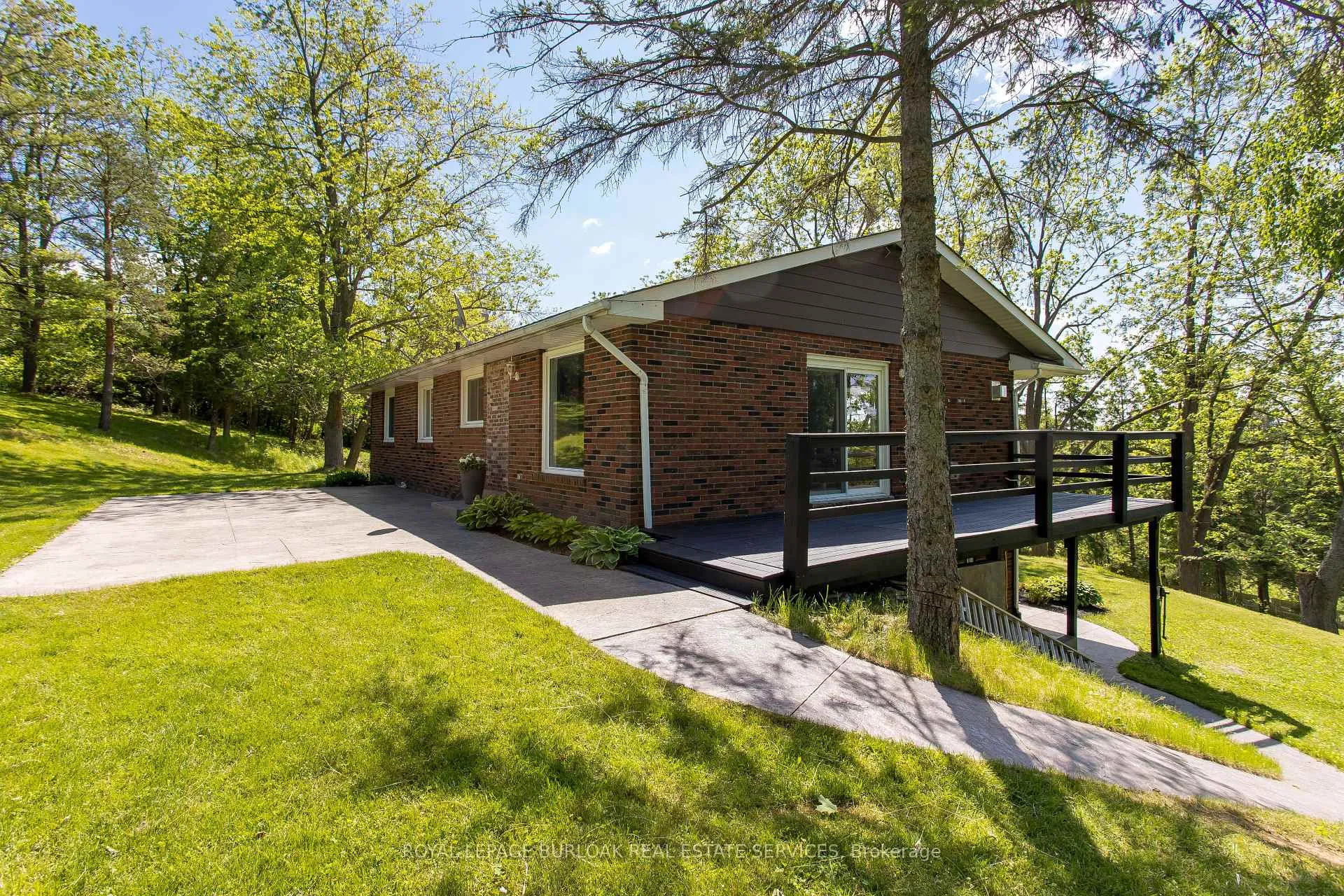 Photo 7 of 1119 Concession 8 Road W, Hamilton, Rural Flamborough — HOMEH