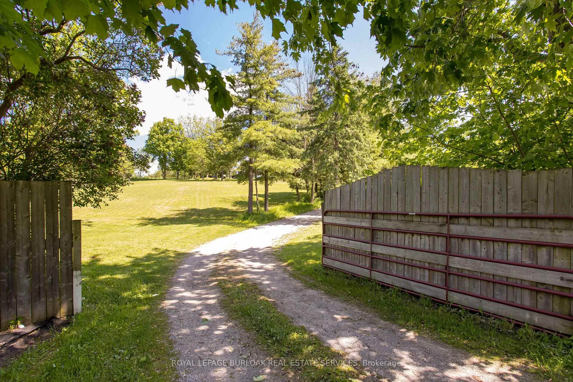 Photo 11 of 1119 Concession 8 Road W, Hamilton, Rural Flamborough — HOMEH