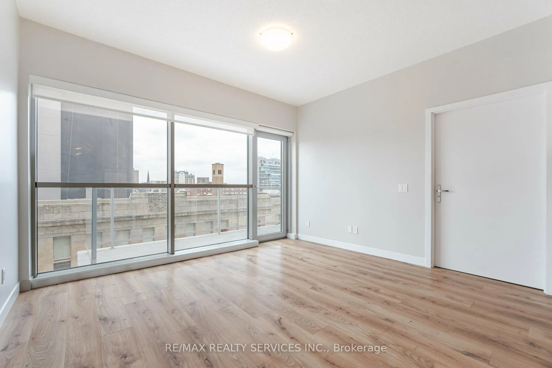 Photo 11 of Unit 407, 60 Frederick Street, Kitchener — HOMEH