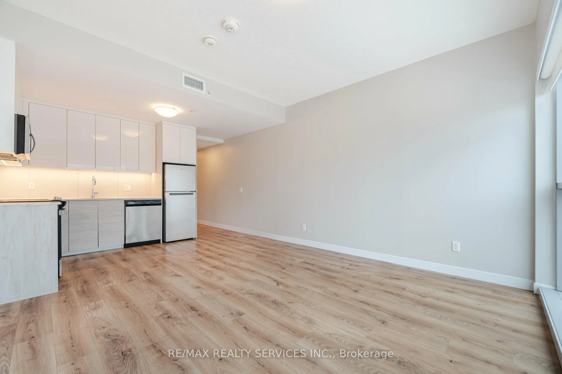 Photo 13 of Unit 407, 60 Frederick Street, Kitchener — HOMEH